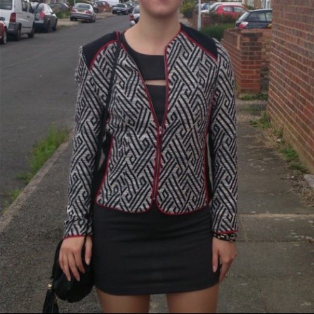 EUC H&M Blazer in Size 6 - Picture 11 of 12